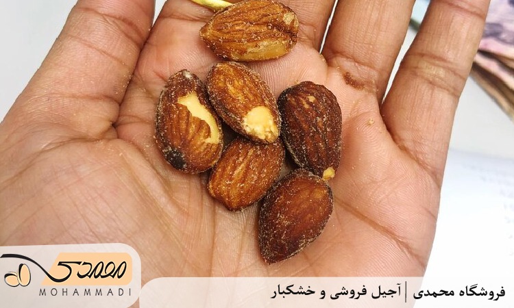 بادام با دانه های سفید
